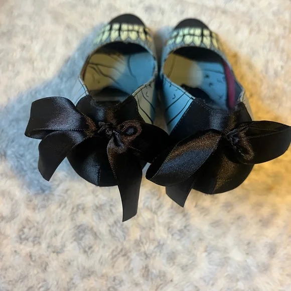 IRON FIST ZOMBIE PUMPS - Picture 2 of 6